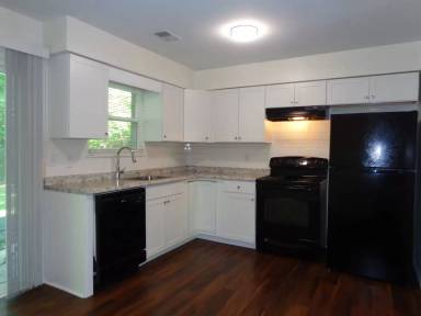 Main picture of 739 Baldwin Ave