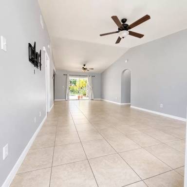 Main picture of 124 SE 27th St