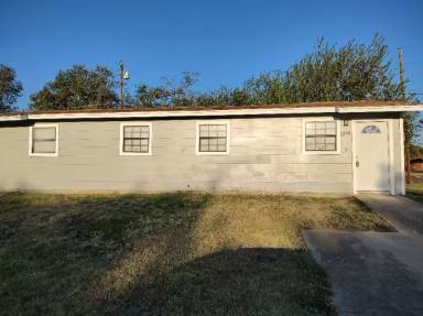 Main picture of 1202 S 3rd St
