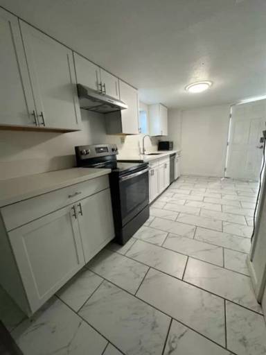 Main picture of 4064 S Broadway