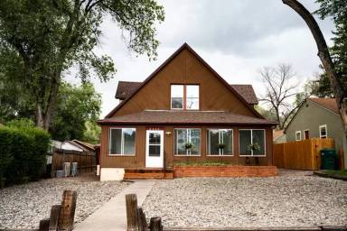 Main picture of 2440 E Willamette Ave