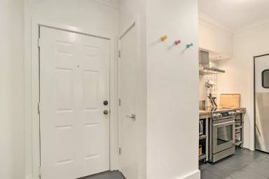 Main picture of Peachtree Place Condominium