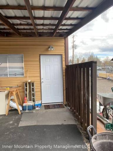 Main picture of 930 W Felicity Ln