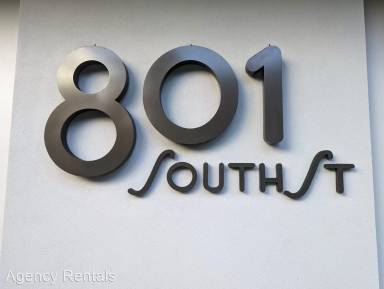 Main picture of 801 South St