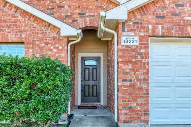 Main picture of 13221 Poppy Hill Ln