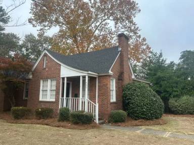 Main picture of 921 Cooper Ave