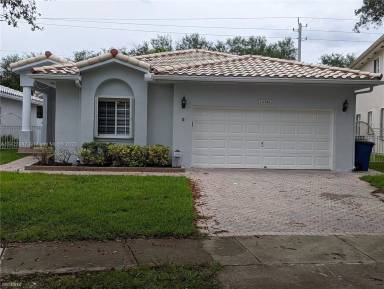 Main picture of 12381 Natalies Cove Rd