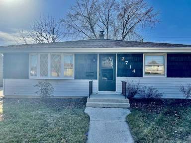 Main picture of 2714 S 11th Pl