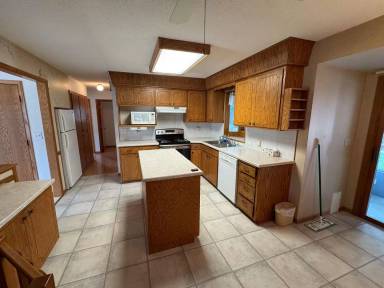 Main picture of 2106 Assumption Dr