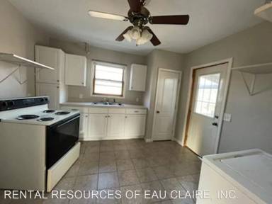 Main picture of 270 W Elm St