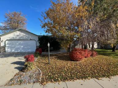 Main picture of 1652 S Coronado Ave