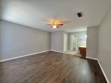 Main picture of 306 Brookwood Dr