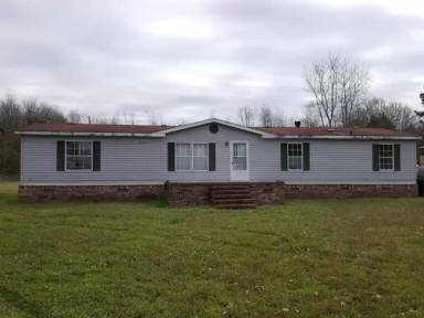 Main picture of 233 Holmes Pond Rd