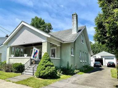 Main picture of 15 Cleveland Ave