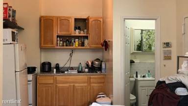 Main picture of 132 Graham Ave