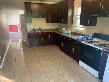 Main picture of 5032 S Marshfield Ave