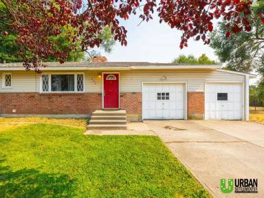 Main picture of 2104 N Dale Rd