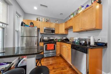 Main picture of 16 Sewall St