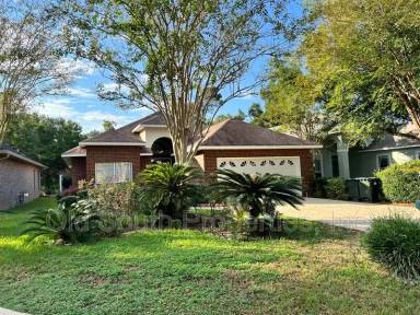 Main picture of 9910 Rail Cir