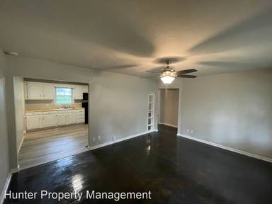 Main picture of 1519 W Lee St
