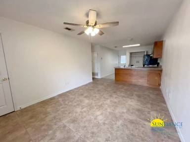 Main picture of 247 N Lindberg St