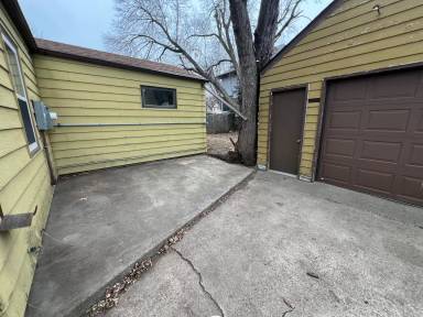 Main picture of 1005 W 7th St