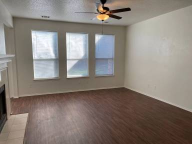 Main picture of 106 Meadowbend Dr