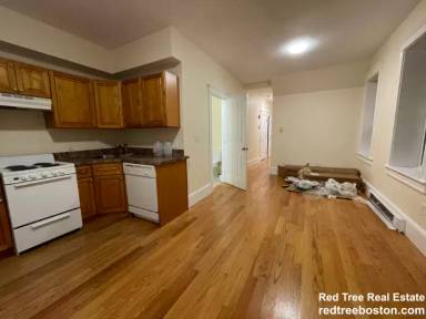 Main picture of 904 Huntington Ave