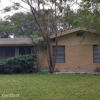 Main picture of 2005 E Austin Ave