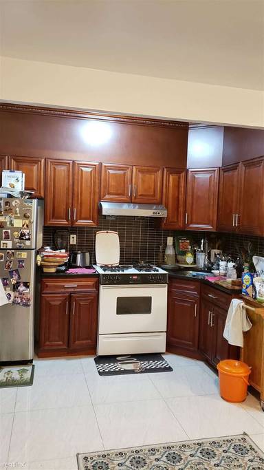 Main picture of 1535 80th St