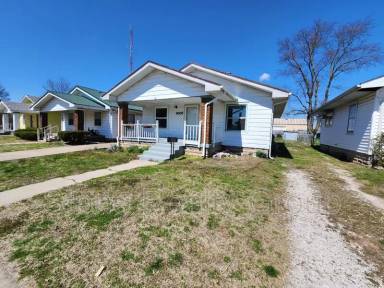 Main picture of 3008 Fenwood Ave