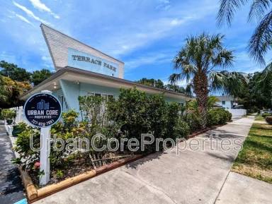 Main picture of 206 9th Ave NE