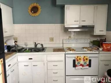 Main picture of 1506 W Randolph St
