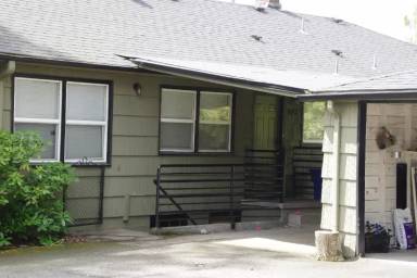 Main picture of 647 W Powell Blvd