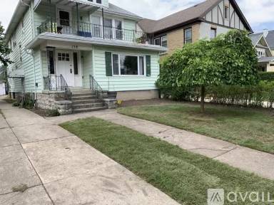 Main picture of 158 Crestwood Ave