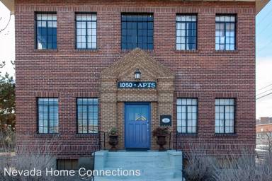 Main picture of 1050 W 2nd St