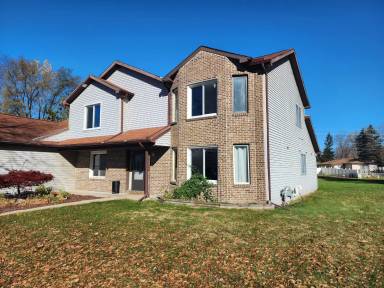 Main picture of 855 E Clark Rd