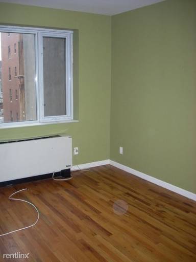 Main picture of 300 E 3rd St
