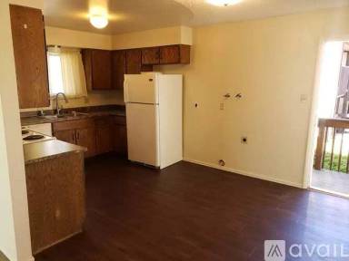 Main picture of 2910 Straus Ln