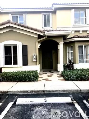 Main picture of 8846 W Flagler St