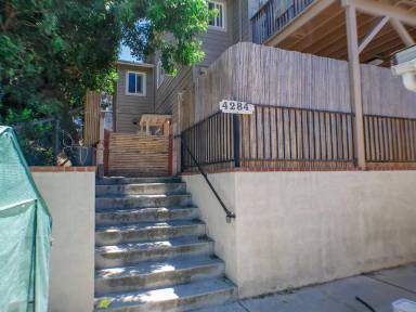 Main picture of 4284 Whittier St