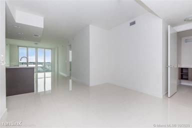 Main picture of 10770 NW 66th St