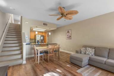 Main picture of 92-1500 Aliinui Dr