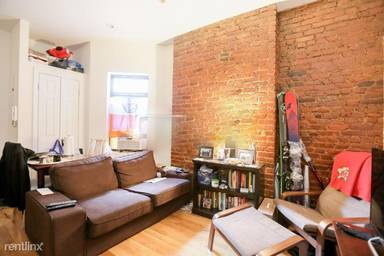 Main picture of 42 Clinton St