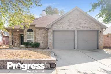 Main picture of 7608 Honeybee Ln