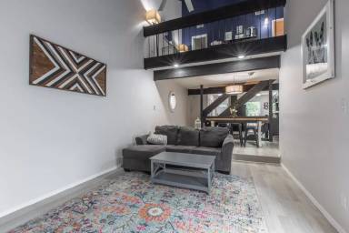 Main picture of 8027 N Stoddard Ave