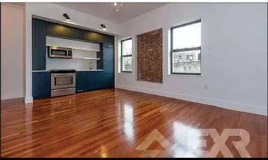 Main picture of 180 Bainbridge St