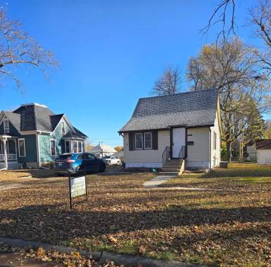 Main picture of 919 S 6th St