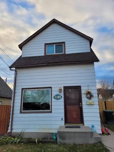 Main picture of 1025 10th Ave