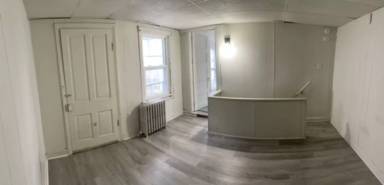 Main picture of 470 W King St
